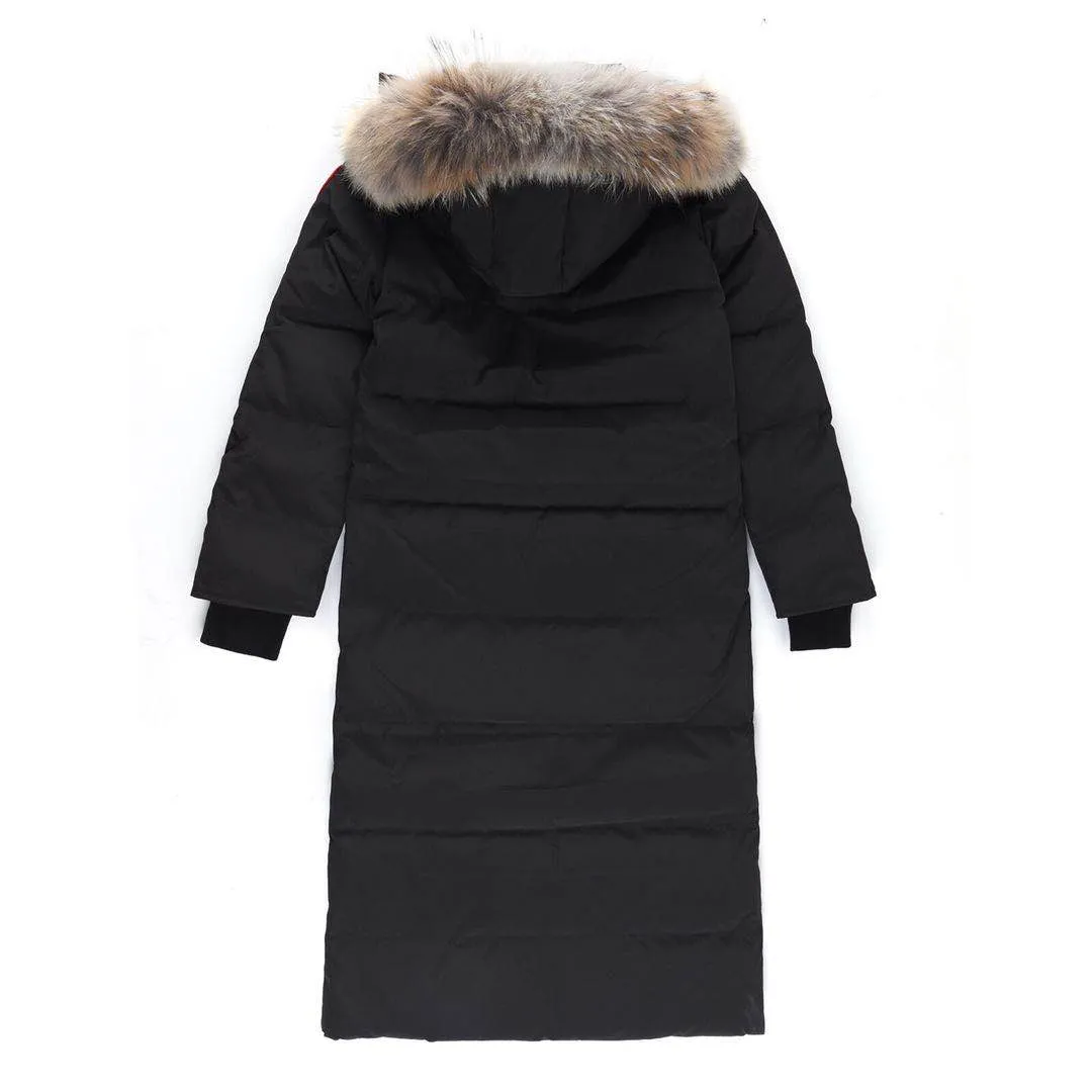 P760 Canada Goose Canada Goose #Mystique 3035LB extended parka down jacket/22 styles #women# ➖ Genuine synchronous anti-counterfeiting chip sensor! ➖ Imported 21-count polyester-cotton blended original fabric [last year’s 16-count/18-count hard fabrics have been completely eliminated, this year all use 21-count genuine synchronous fabrics, the soft mid-strap feels delicate and textured], genuine synchronous Feather-Light 10D waterproof coating fabric, made of 84.5 polyester fiber and 15.5 cotton, 100% the best feel in the entire network! ➖ The genuine official website is synchronized with the international standard 90 velvet! ➖ Using the best nylon lining with double double-layer sealing design, velvet-proof No. 7 needle + grid-filled down ready-made garments, there is 100% no so-called velvet running! ➖ The cuffs are designed with thickened seamless threads, and the collar and pockets are lined with top-quality polar fleece to keep you warm and comfortable! ➖ Yoshida YKK provides original custom-made electroplated sliders. YKK two-way lockable zippers are tight and smooth and will not peel off paint! ➖ 3M composite guarantees that the Velcro is the same as the original, durable, and all accessories and hardware are custom-made! ➖ Imported BEHRINGER embroidery machine to customize the 10,000-needle embroidery logo, 98% of which can be reproduced to restore the original logo. You can check and compare on the official website! ➖ The fur collars are all made of large pieces of Western Canadian blue wolf hide, ensuring that each fur collar is 13-15cm wide!  ⛔No slander, no exaggeration, professionalism because of focus!  SIZE: Purchasing agent grade: S M L [Attached: size chart] SIZE: Genuine grade: XXS XS S M L XL [Attached: size chart]